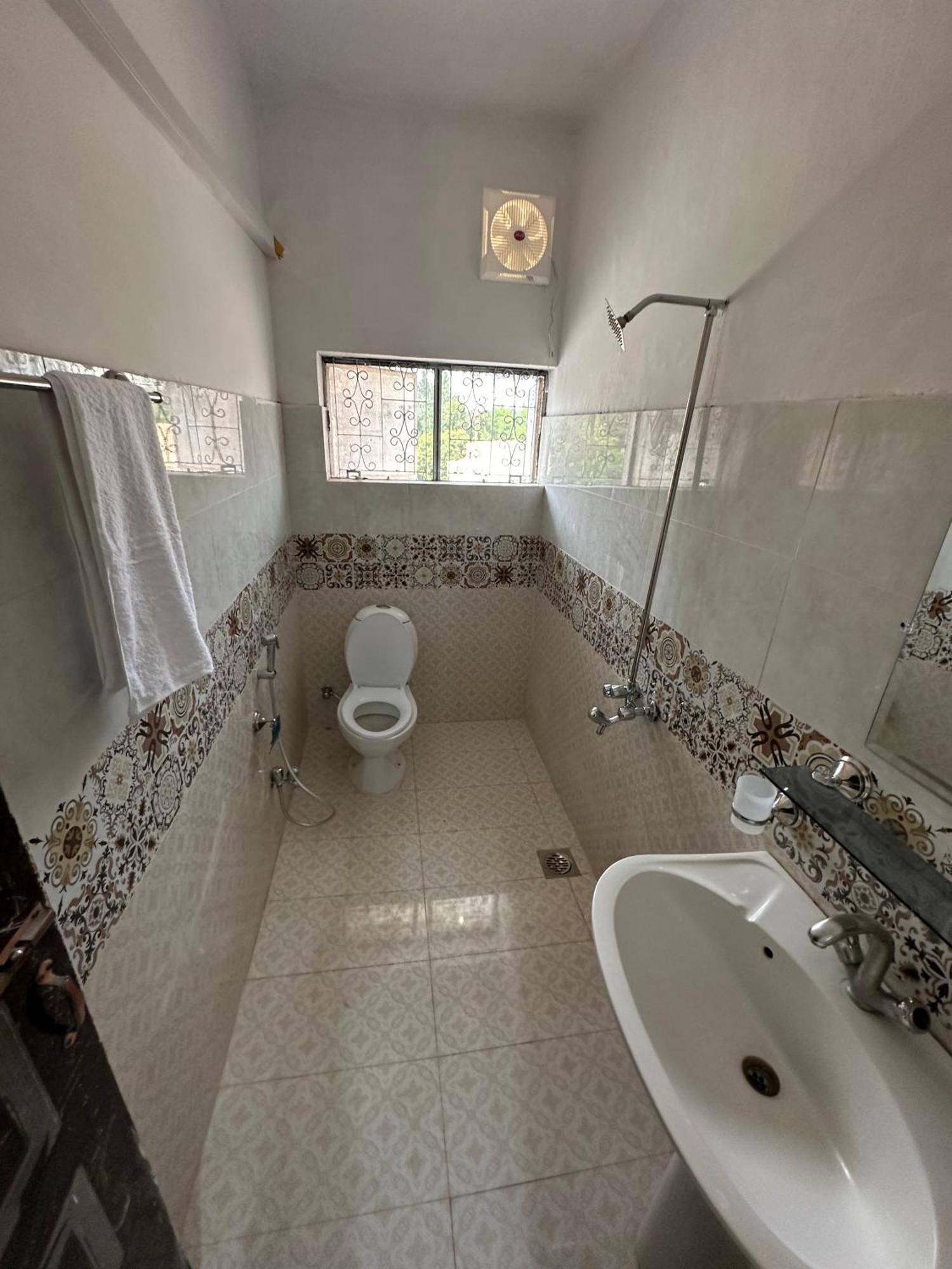 Decent Lodge Guest House Islamabad Eksteriør bilde