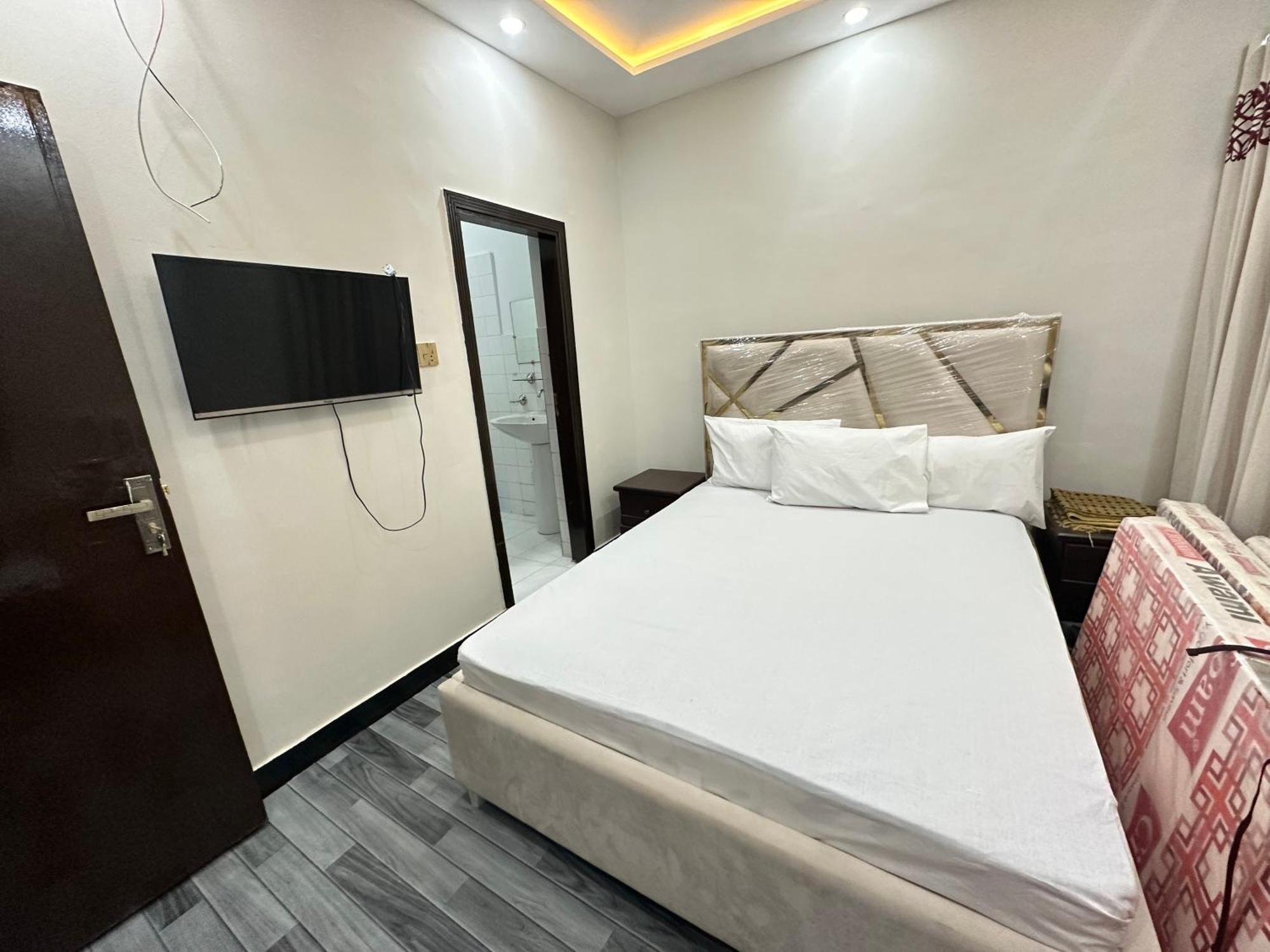 Decent Lodge Guest House Islamabad Eksteriør bilde