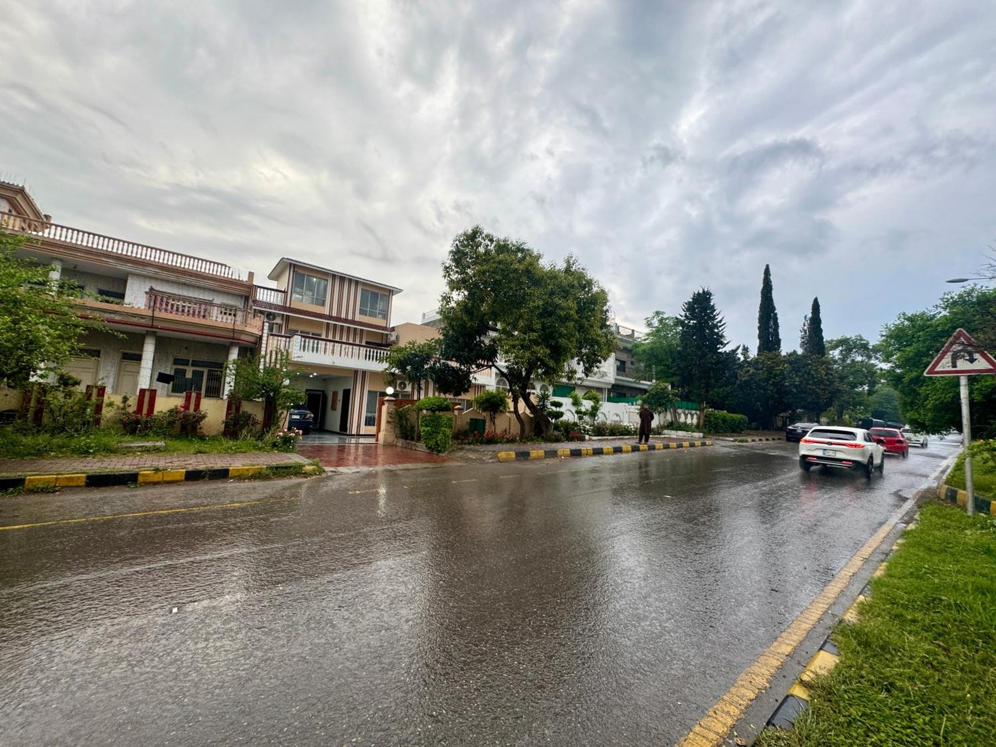 Decent Lodge Guest House Islamabad Eksteriør bilde