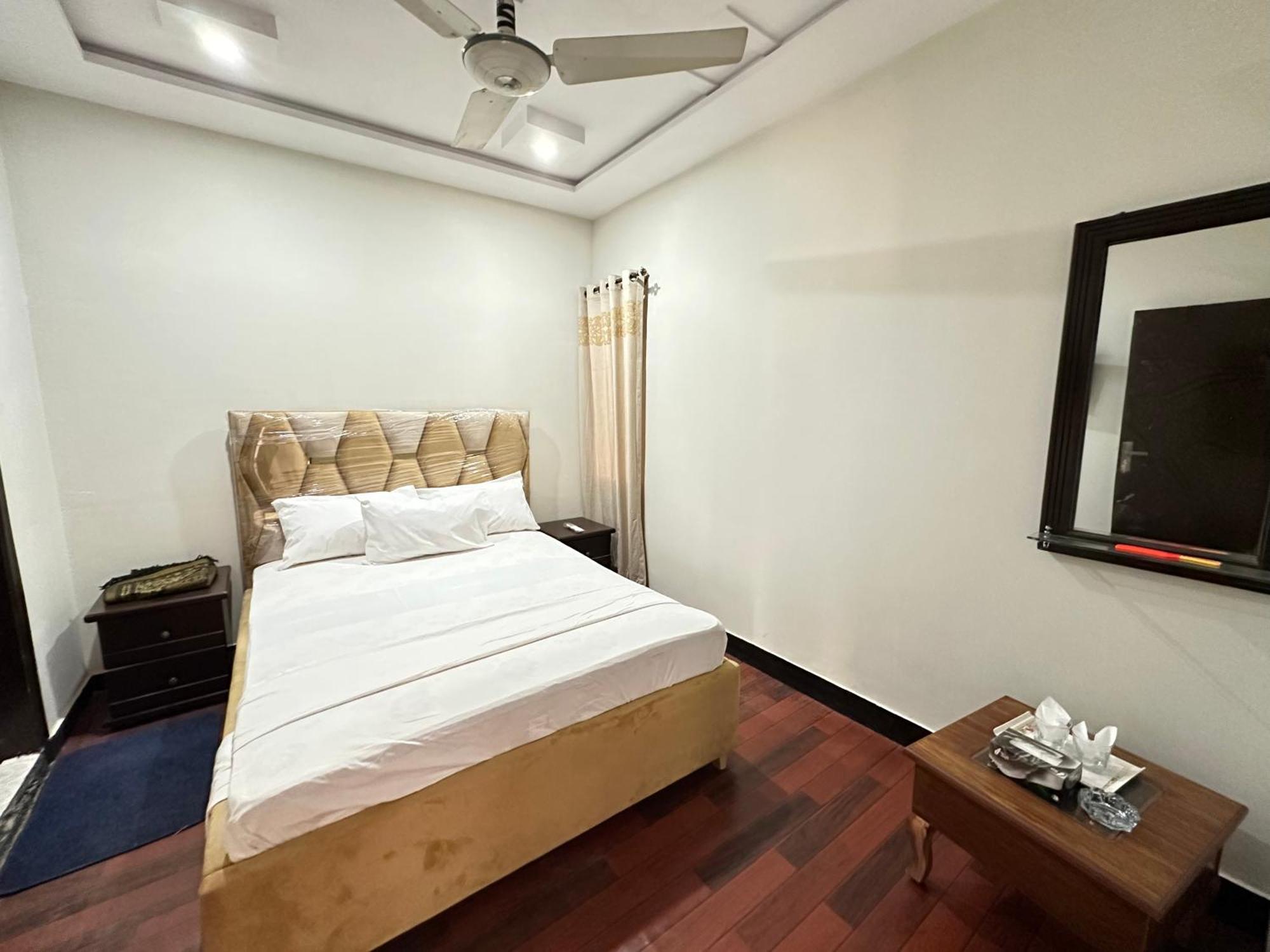 Decent Lodge Guest House Islamabad Eksteriør bilde
