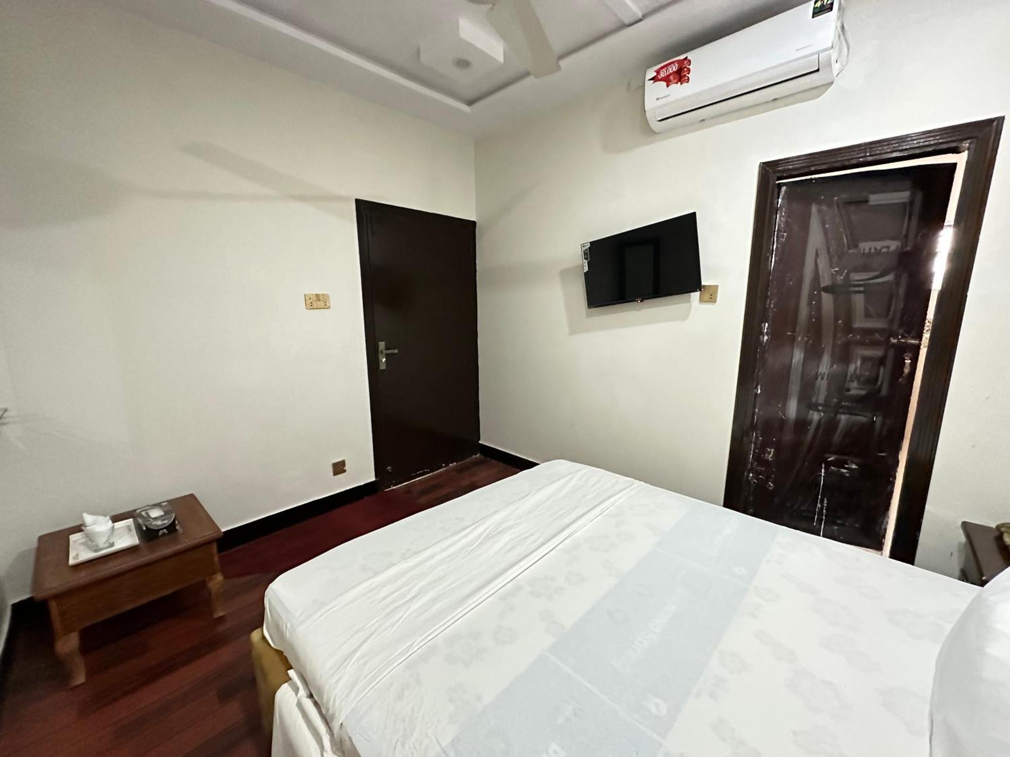 Decent Lodge Guest House Islamabad Eksteriør bilde